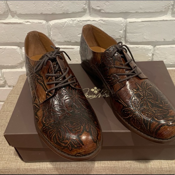 Patricia Nash Silvio Leather Round Toe Oxfords - Picture 1 of 8